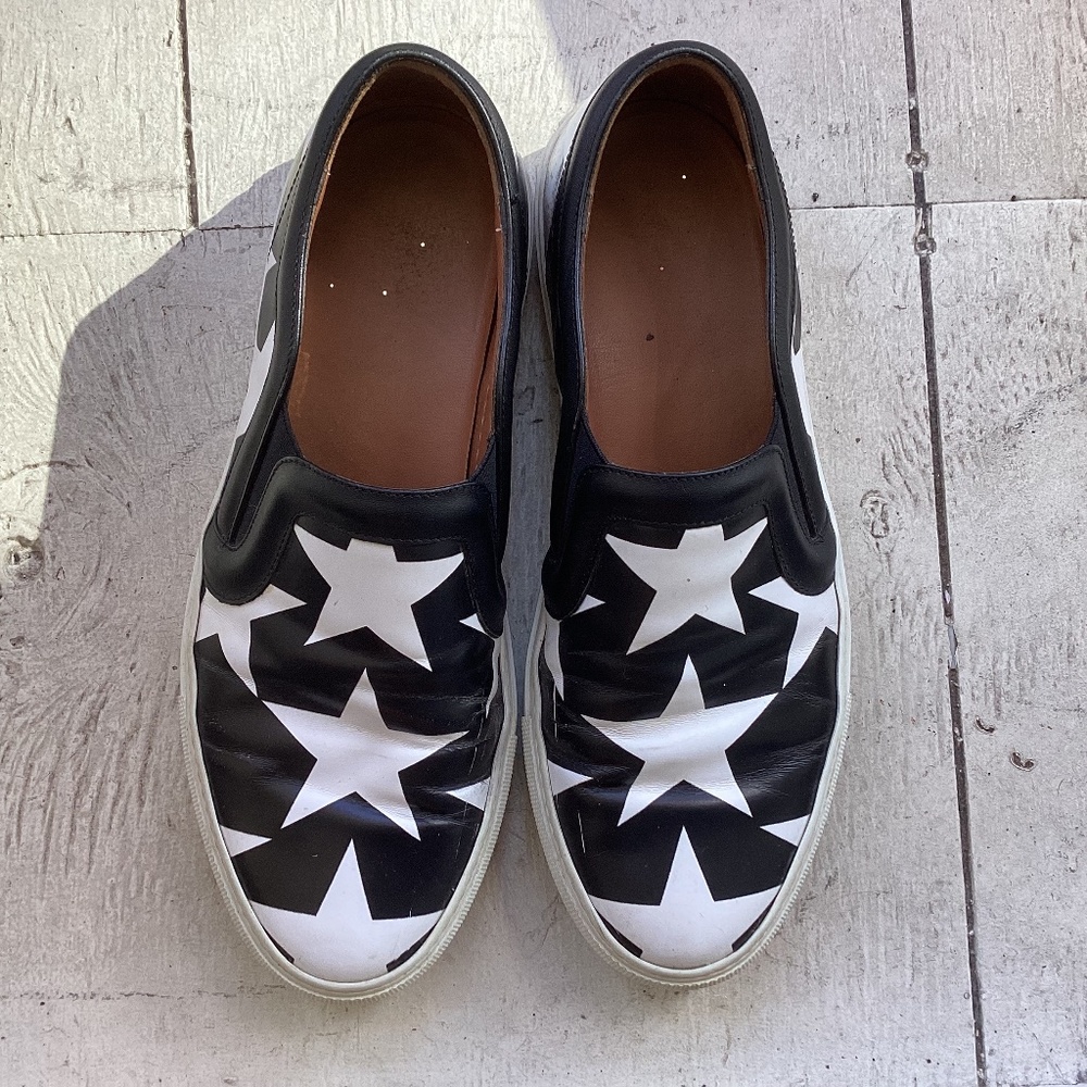 GIVENCHY star skater shoes size eu 39 size 8 US